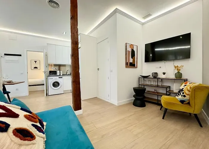 Plaza Mayor Cozy Private Apartment With Ac
